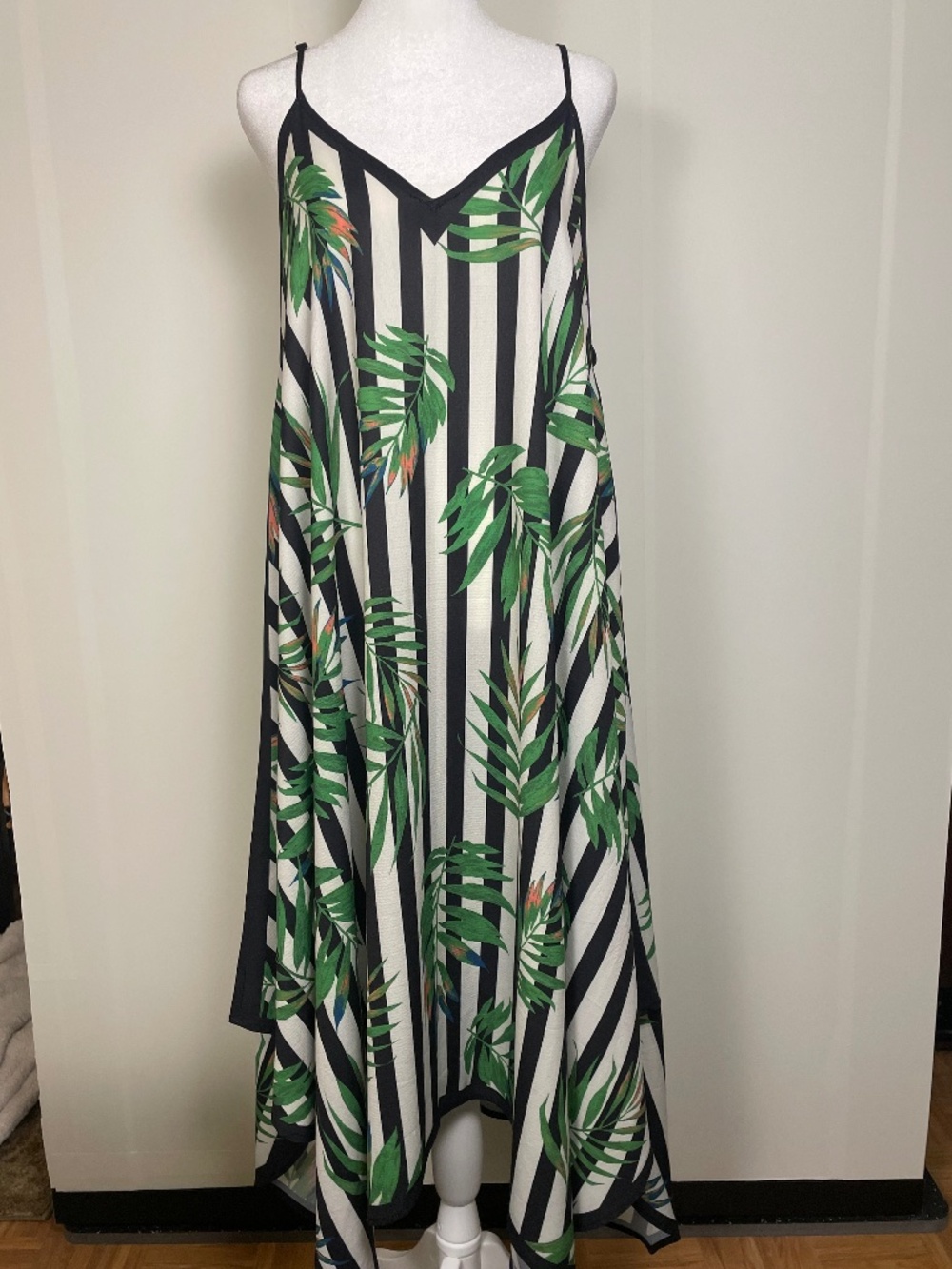 Jealous Tomato Tropical Palm Leaf Stripe Handkerchief Hem Dress Vacation Medium